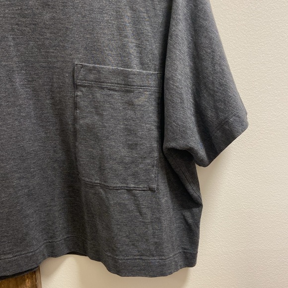 lululemon|| crop pocket tee - Picture 2 of 6